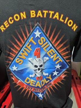 Vintage Military 1st RECON BATTALION tshirt